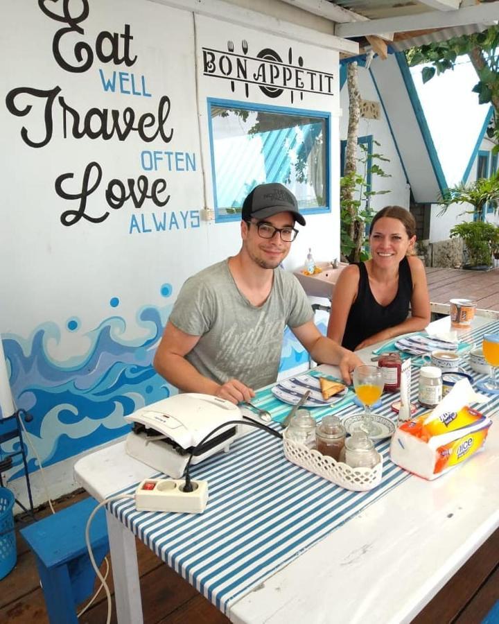 Tria Maria Cottage Ngurbloat Kültér fotó