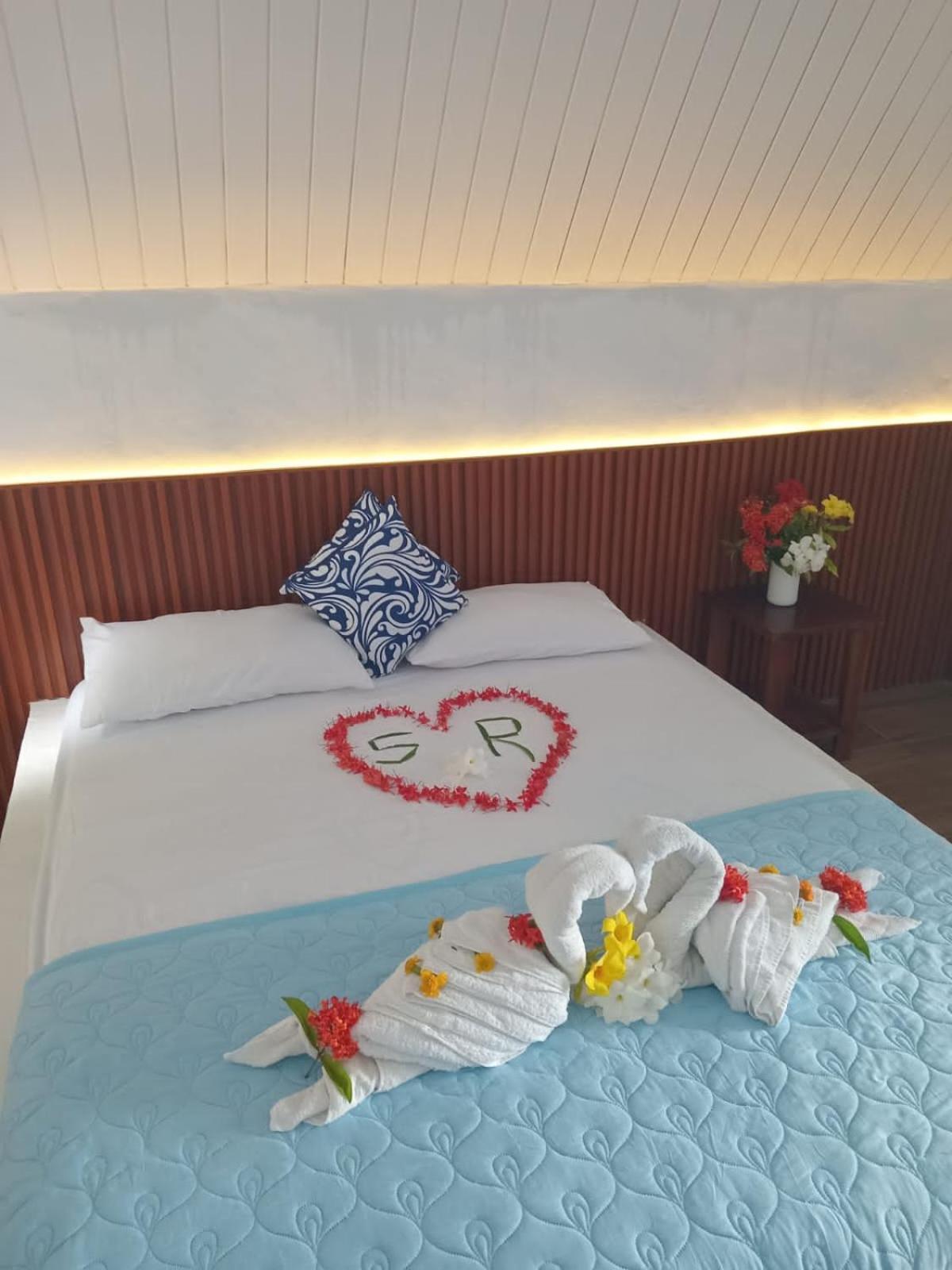 Tria Maria Cottage Ngurbloat Kültér fotó